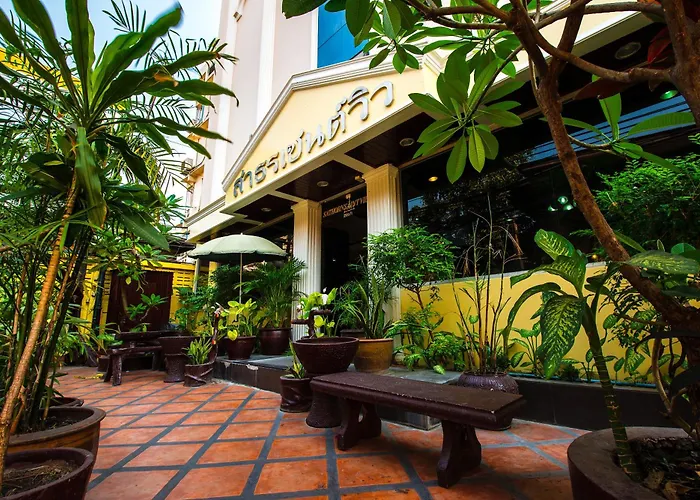 Sathorn Garden View *
